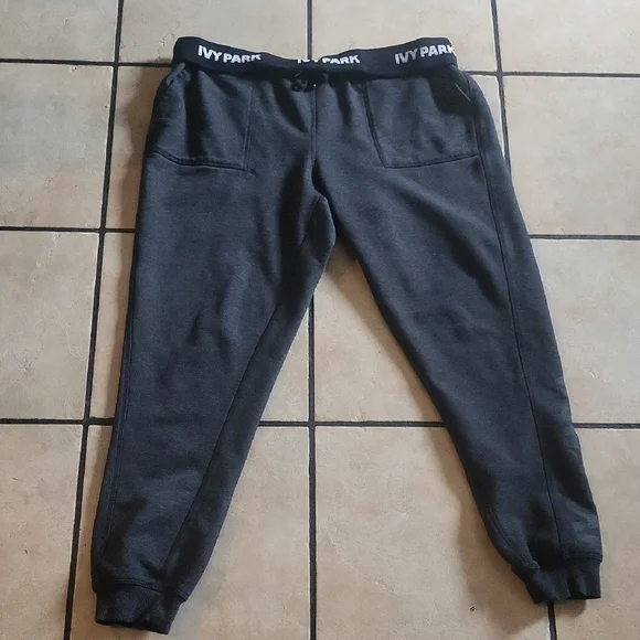Ivy Park Joggers - Picture 1 of 5